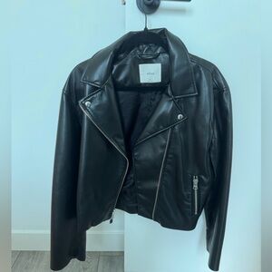 Aritzia black leather jacket. Medium.